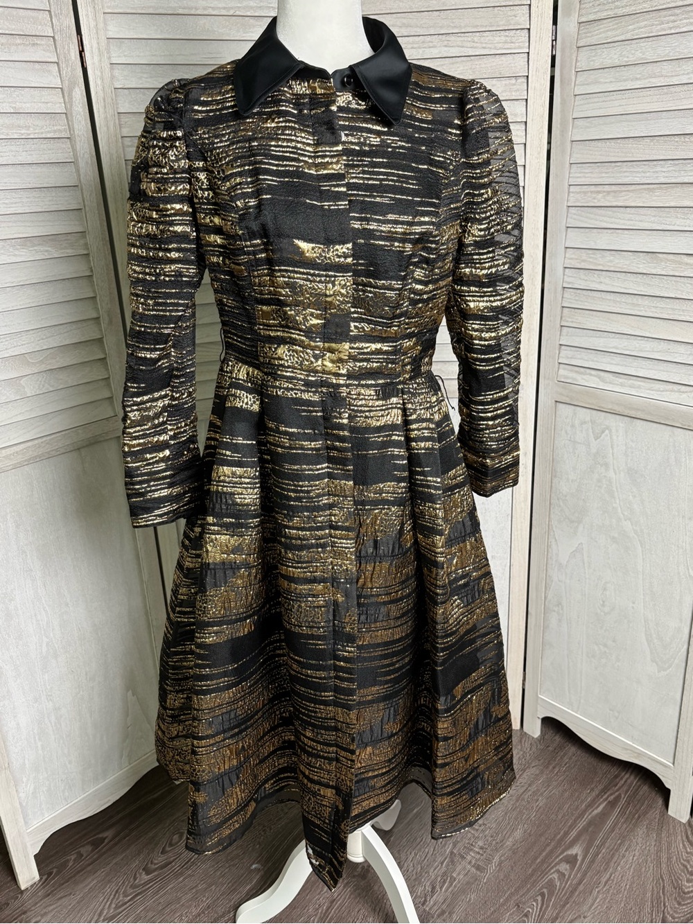 Teri Jon metallic button down midi dress sz8